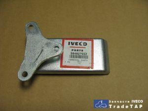 Петля двери нижняя Ивеко Дейли (Iveco Daily). Купить в интернет-магазине TradeTAP.ru